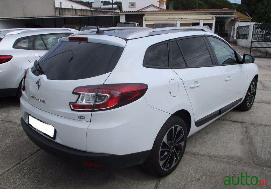 2013' Renault Megane Sport Tourer photo #1