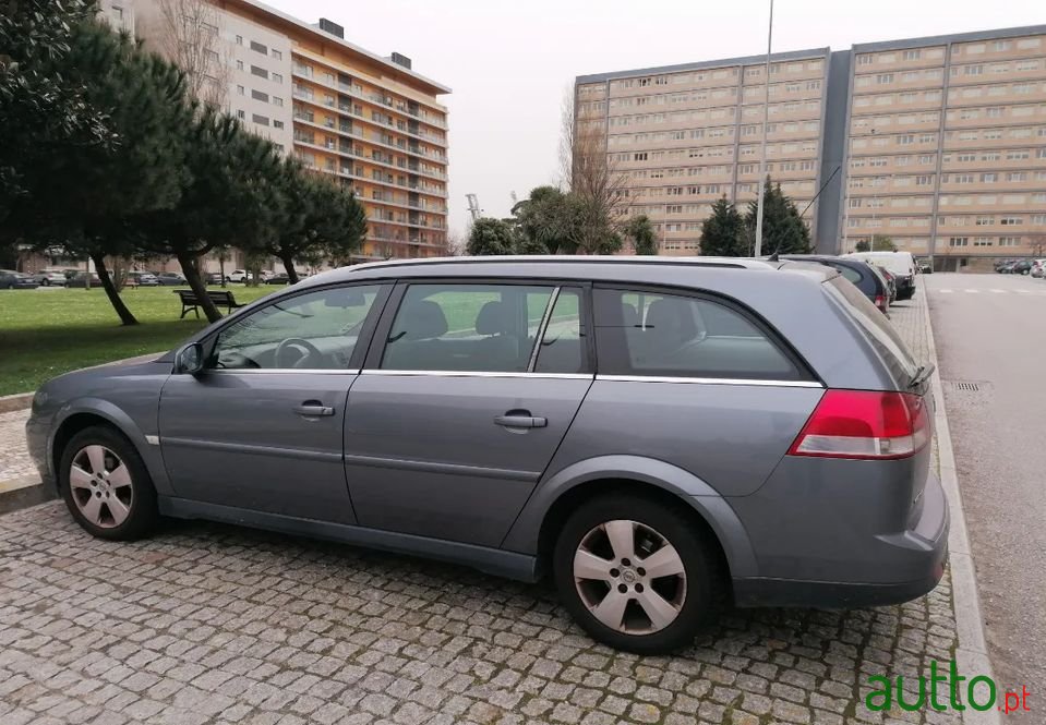 2004' Opel Vectra Caravan photo #2