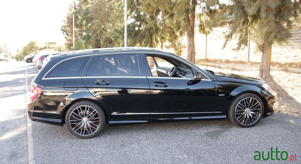 2012' Mercedes-Benz C-250 Montagem Amg photo #2