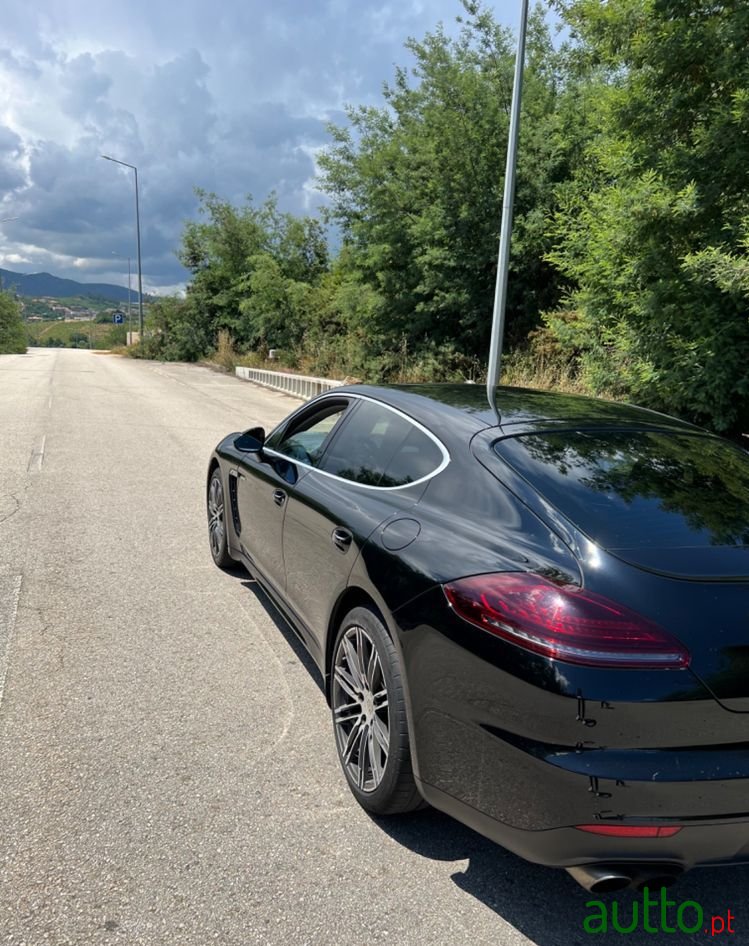 2016' Porsche Panamera S E-Hybrid photo #6