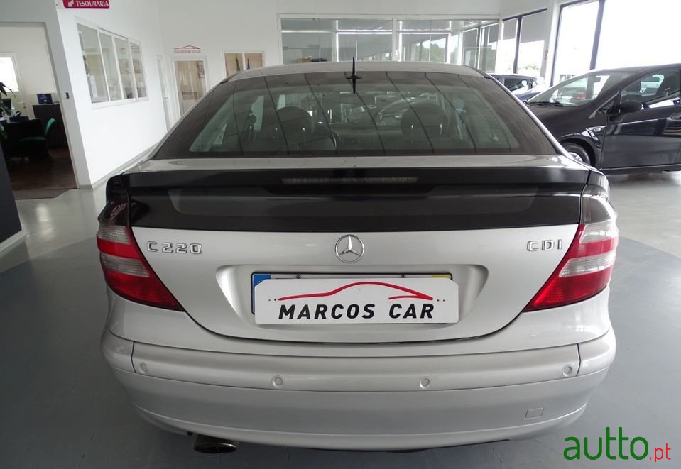2003' Mercedes-Benz C-220 photo #4
