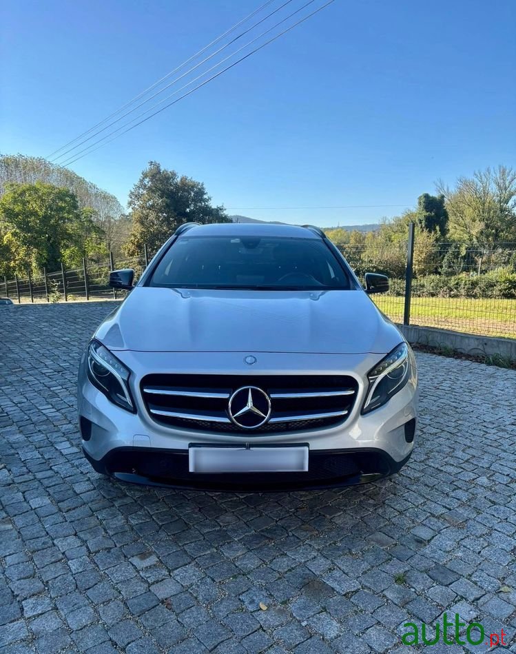 2017' Mercedes-Benz Classe Gla photo #2