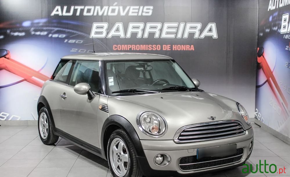 2009' MINI Cooper D photo #1