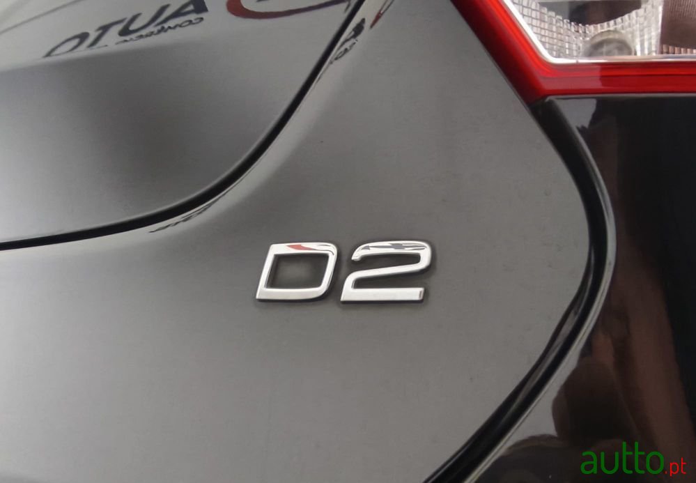 2016' Volvo V40 2.0 D2 Kinetic photo #5