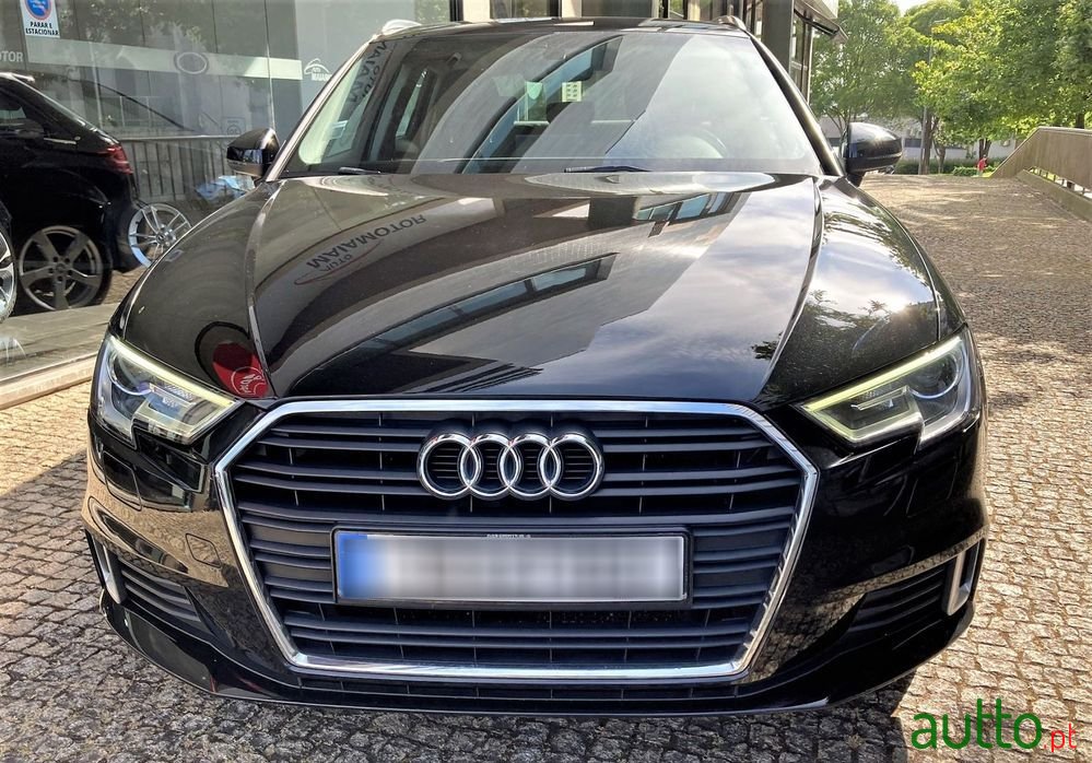 2017' Audi A3 Sportback photo #2