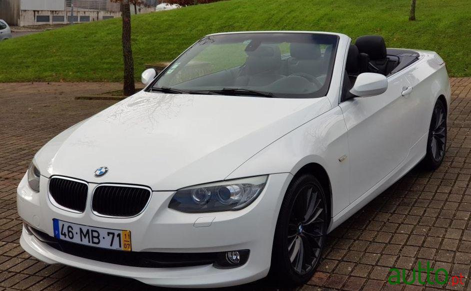 2011' BMW 320 Cabrio Lci Sport photo #4