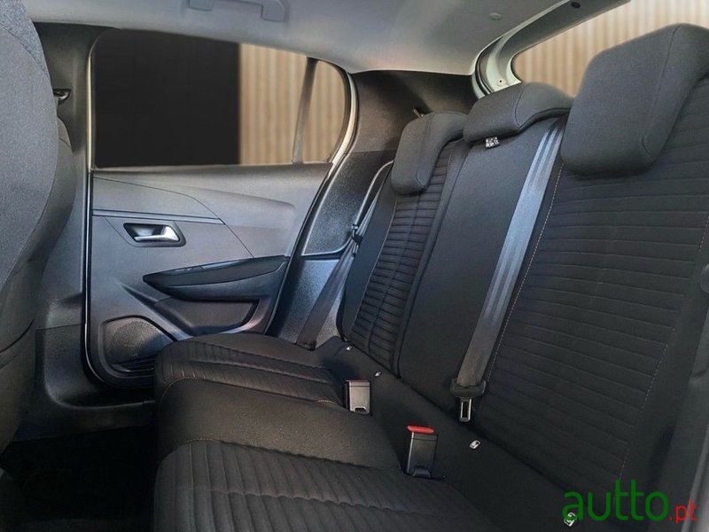 2023' Peugeot 208 1.2 Puretech Active photo #6