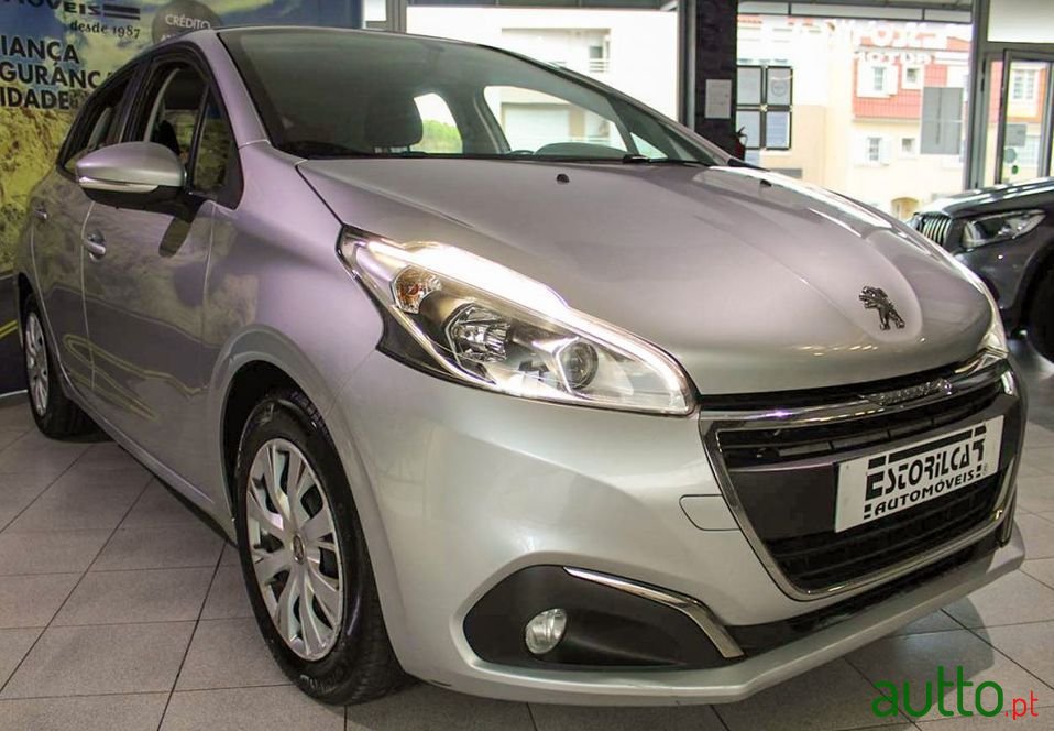 2017' Peugeot 208 photo #2