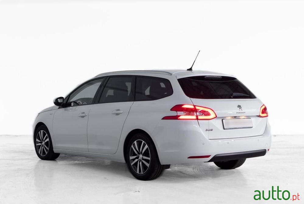2021' Peugeot 308 Sw photo #4