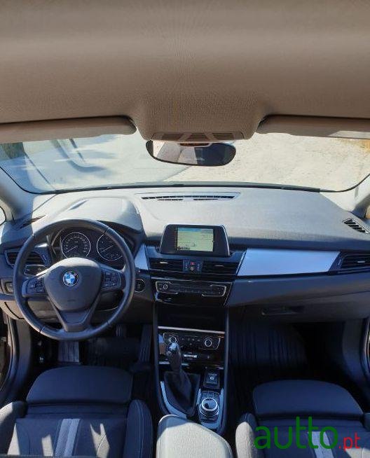 2017' BMW 216 Gran Tourer Ver-D photo #3