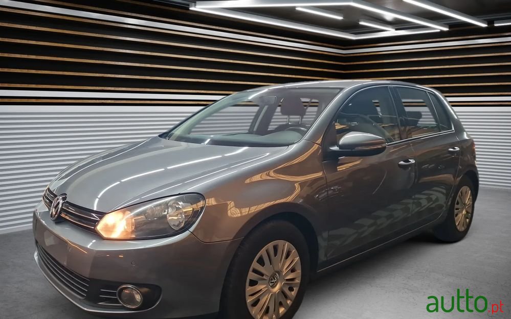 2011' Volkswagen Golf photo #1