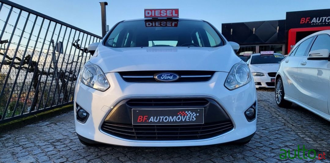 2013' Ford C-MAX photo #4