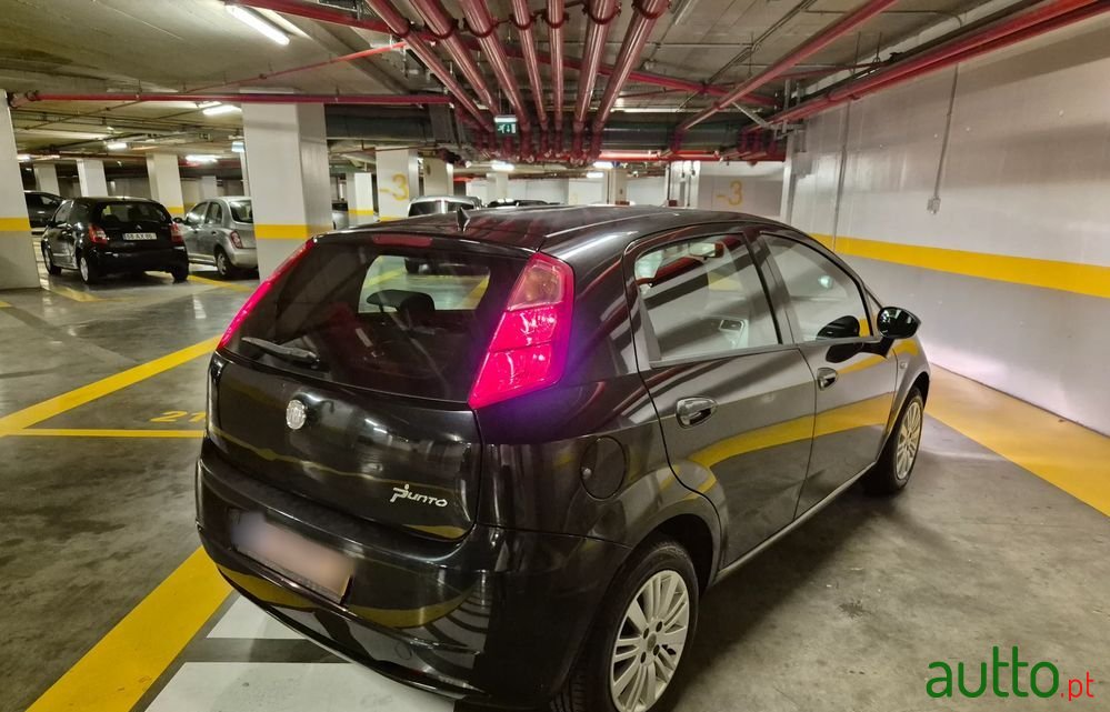 2009' Fiat Grande Punto photo #3