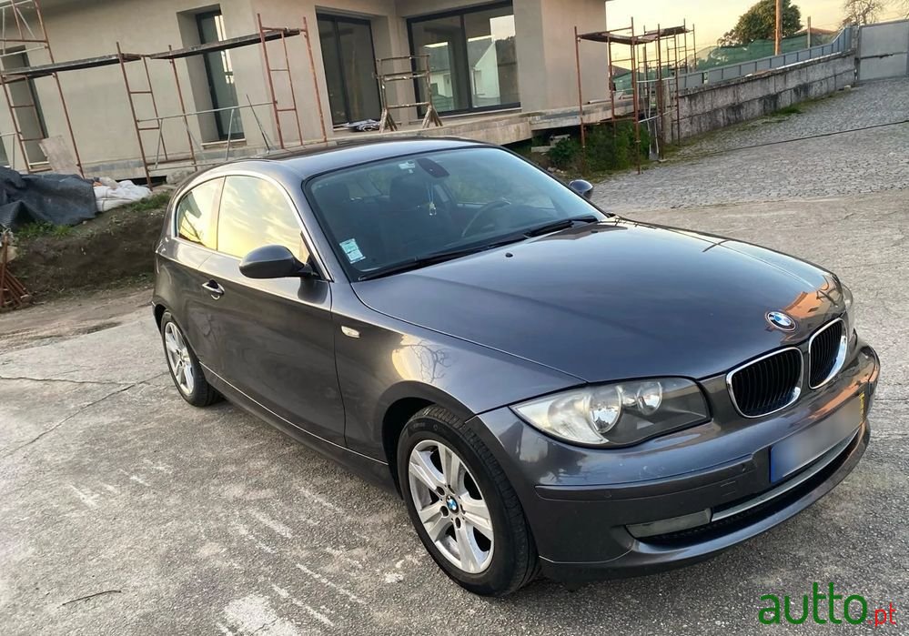 2007' BMW 118 D photo #1