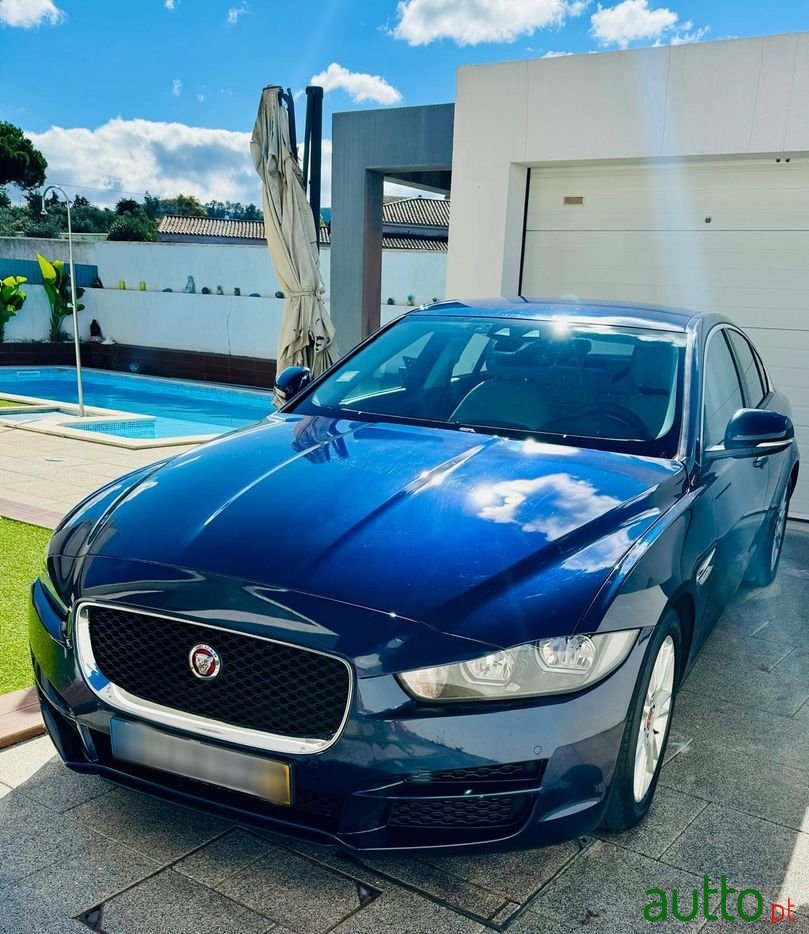 2019' Jaguar XE photo #1
