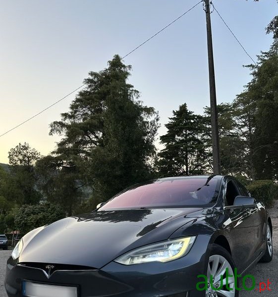 2018' Tesla Model S Standard Range photo #1
