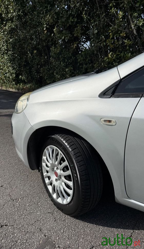 2011' Fiat Punto Evo 1.3 M-Jet Dynamic Style photo #3