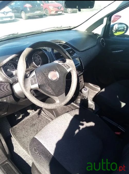 2017' Fiat Punto photo #5