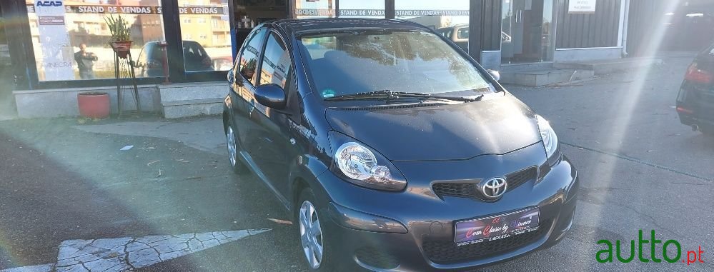 2011' Toyota Aygo photo #5