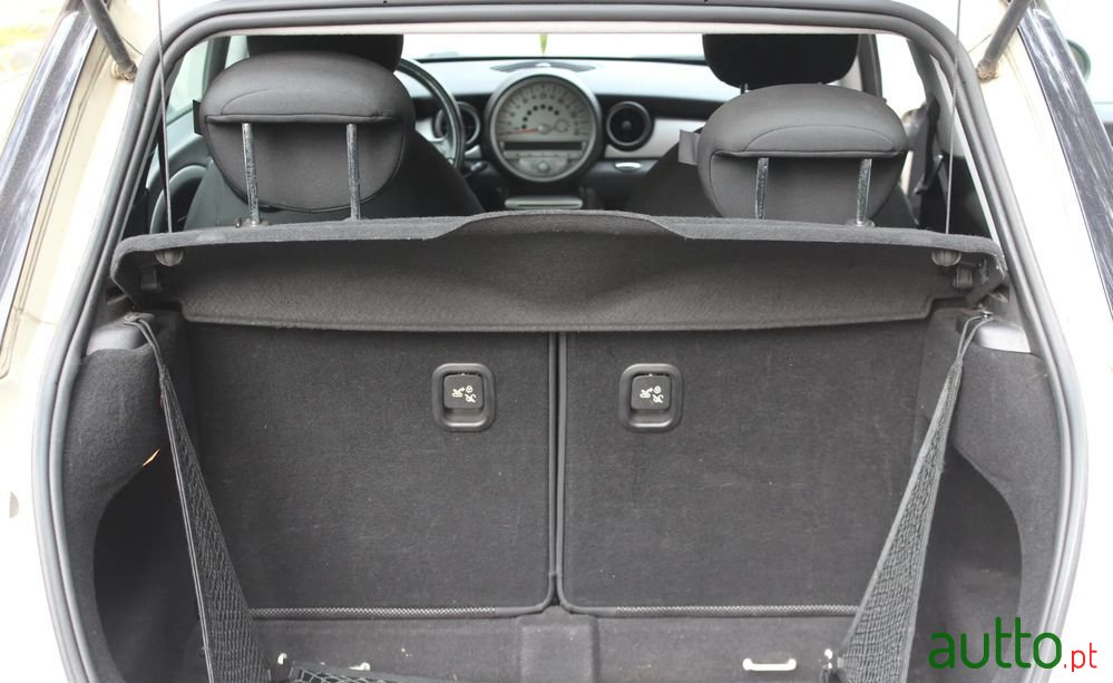 2008' MINI Cooper D photo #4