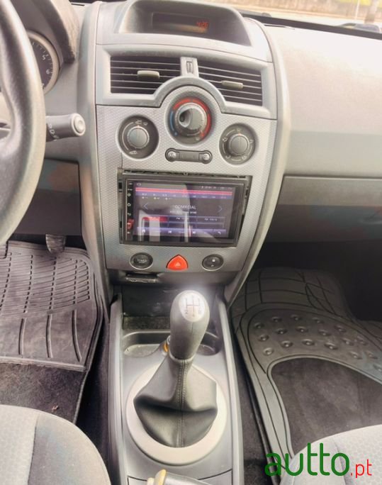 2003' Renault Megane photo #5