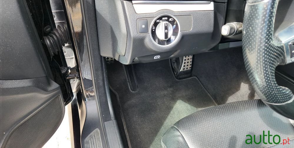 2014' Mercedes-Benz 220 photo #5