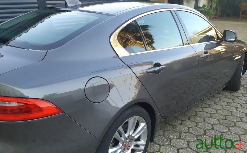 2017' Jaguar XE 2.0 D Prestige Aut. photo #2