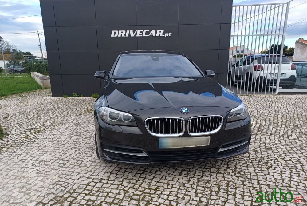 2016' BMW Série 5 D Ed Line Sport photo #4
