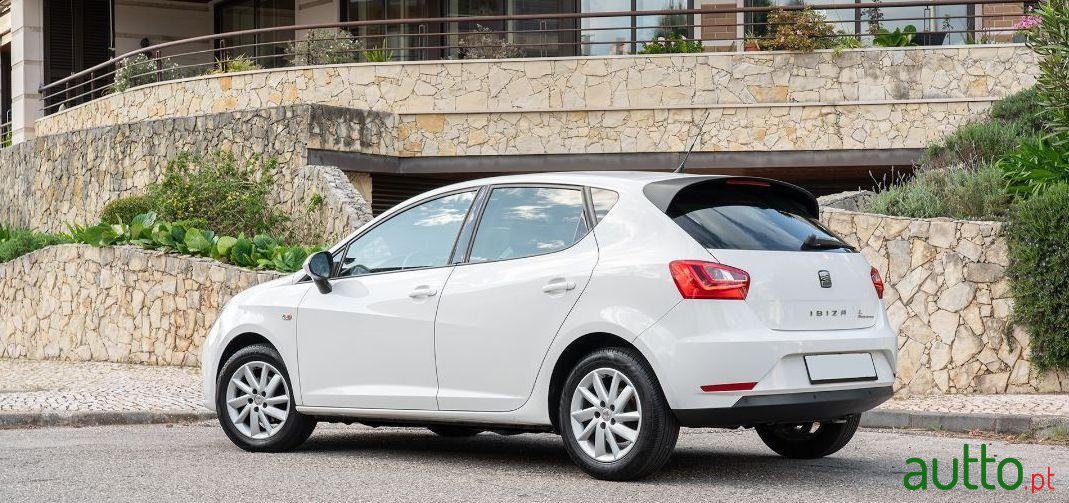 2013' SEAT Ibiza Tdi Ecomotive photo #3