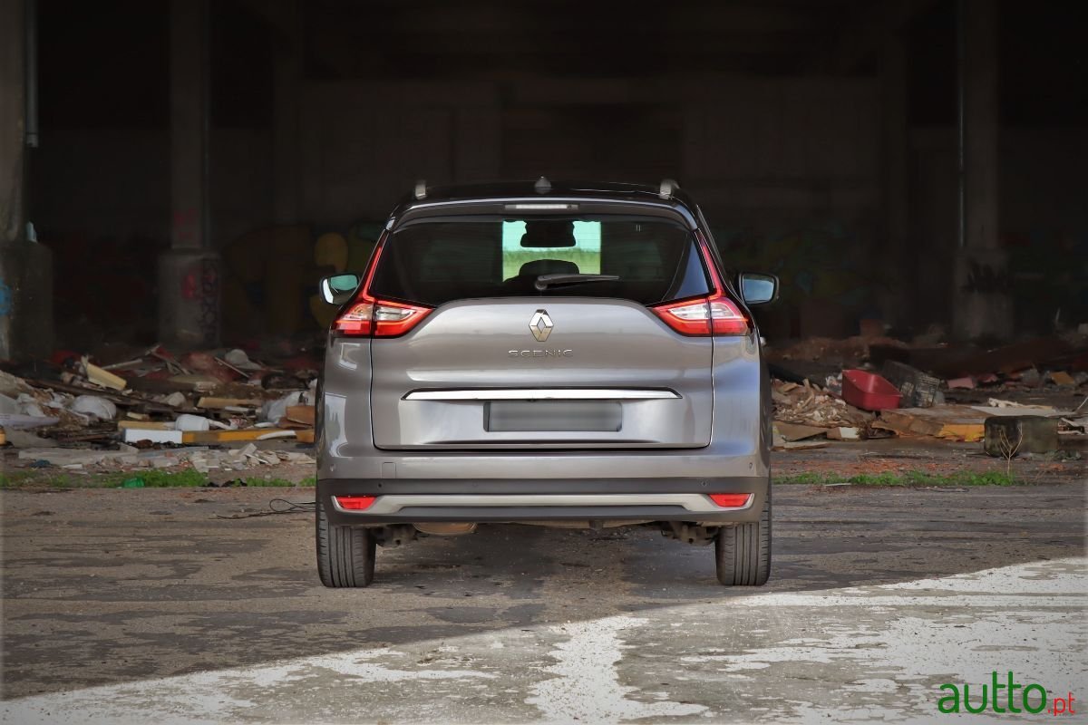 2017' Renault Grand Scenic photo #3