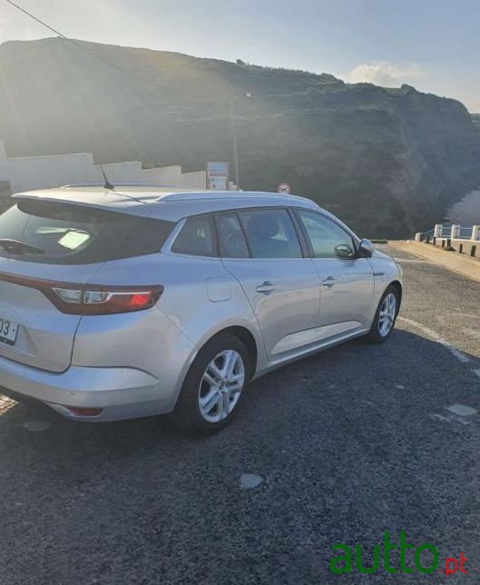2016' Renault Megane Sport Tourer photo #3