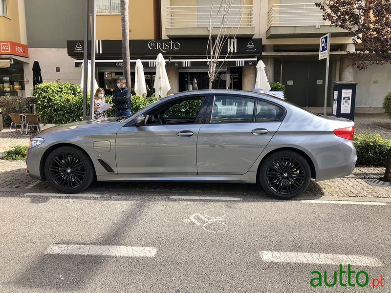 2017' BMW 530 photo #2