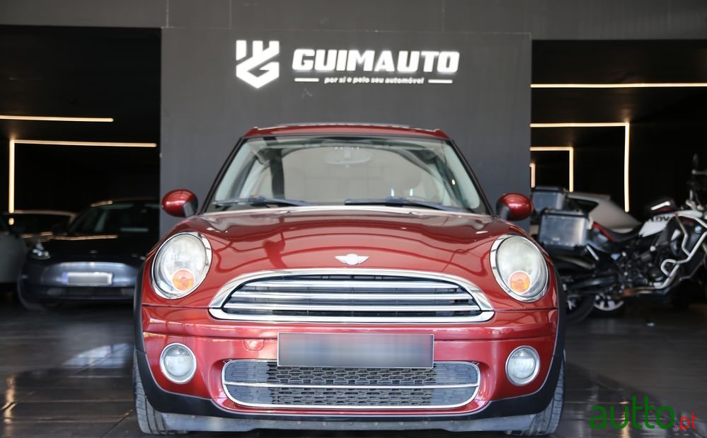 2008' MINI Clubman Cooper D photo #2
