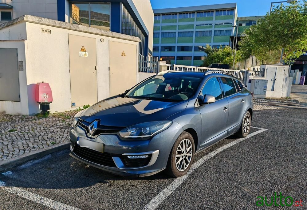 2015' Renault Megane Sport Tourer photo #1