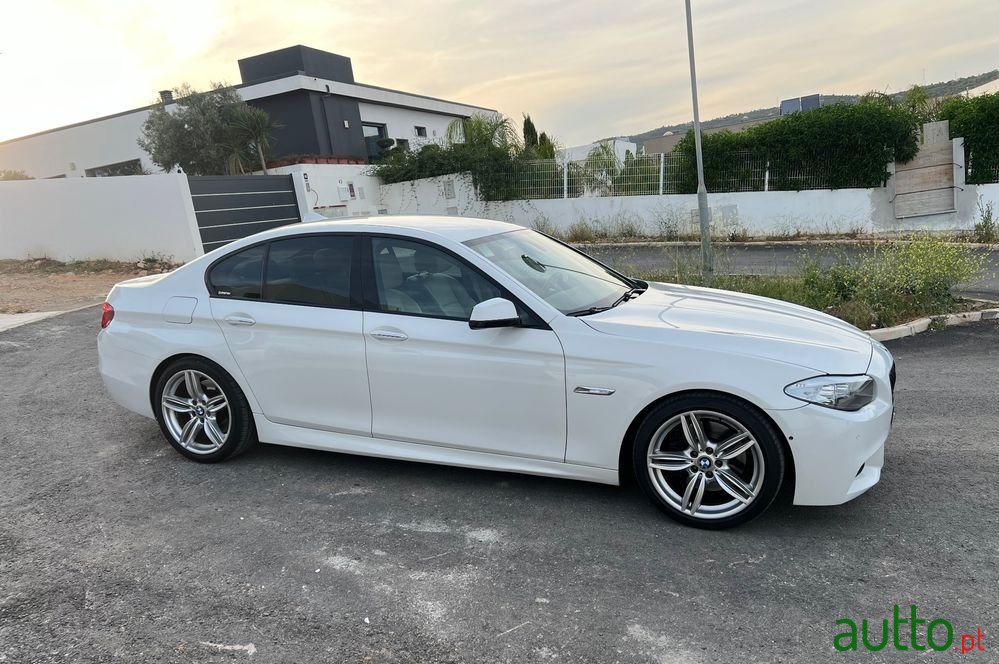 2012' BMW 535 D Pack M Auto photo #3