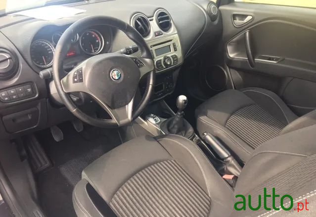 2009' Alfa Romeo MiTo 1.3 Jtd Distinctive photo #5