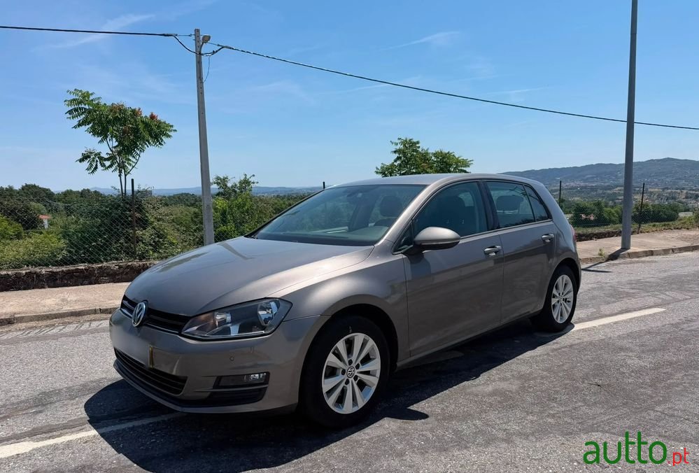 2016' Volkswagen Golf photo #3
