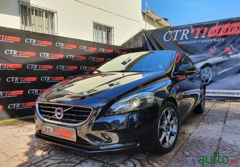 2015' Volvo V40 photo #1