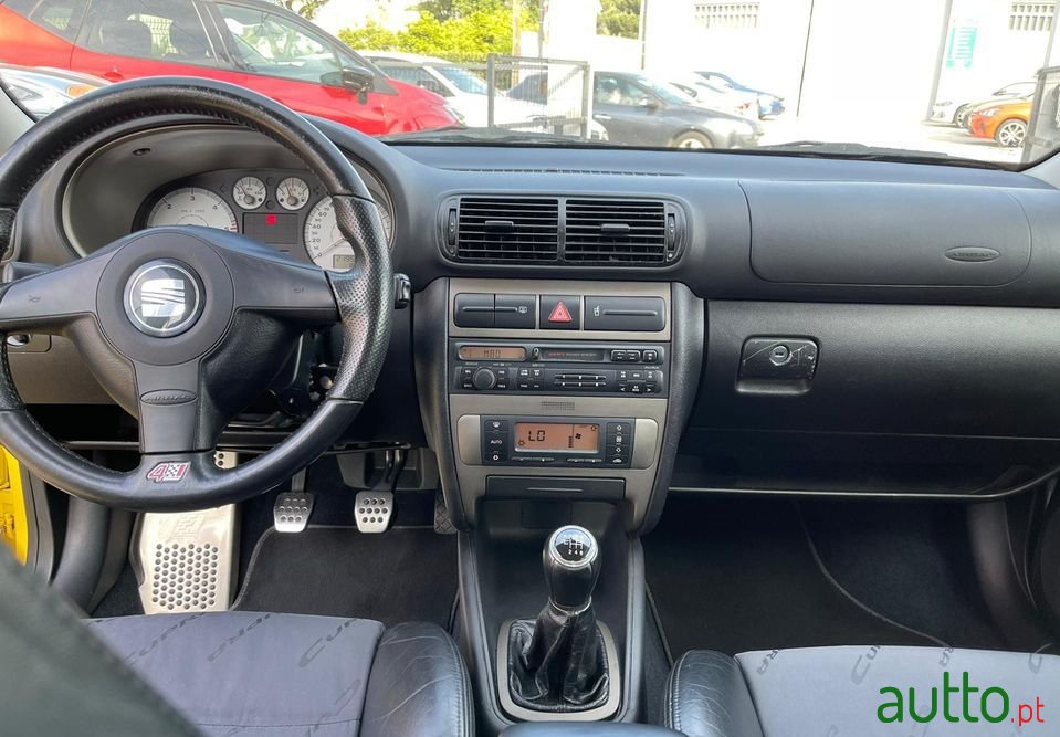 2002' SEAT Leon photo #5