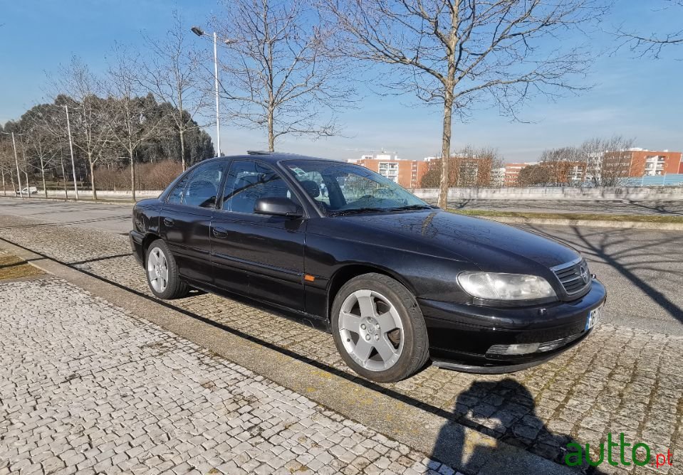 2000' Opel Omega photo #2