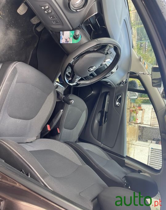 2014' Renault Captur photo #5