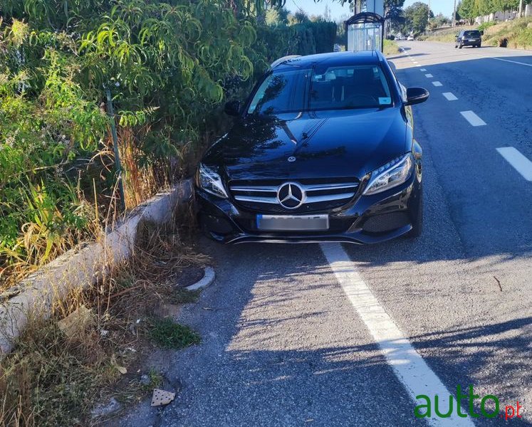 2017' Mercedes-Benz C 300 Bluetec Hybrid photo #3