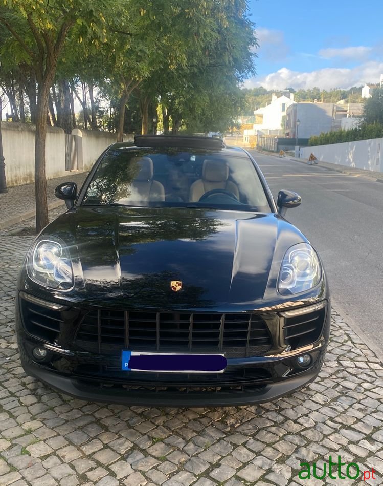 2018' Porsche Macan Standard photo #1