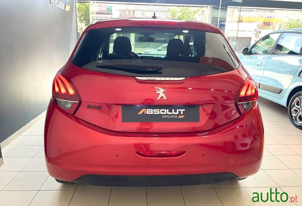 2018' Peugeot 208 photo #6