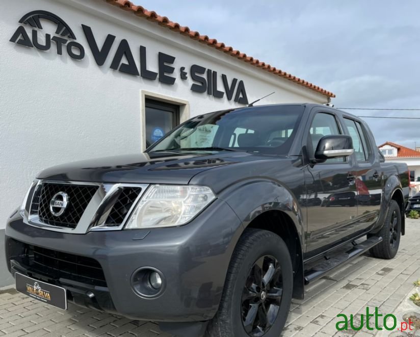 2011' Nissan Navara photo #1