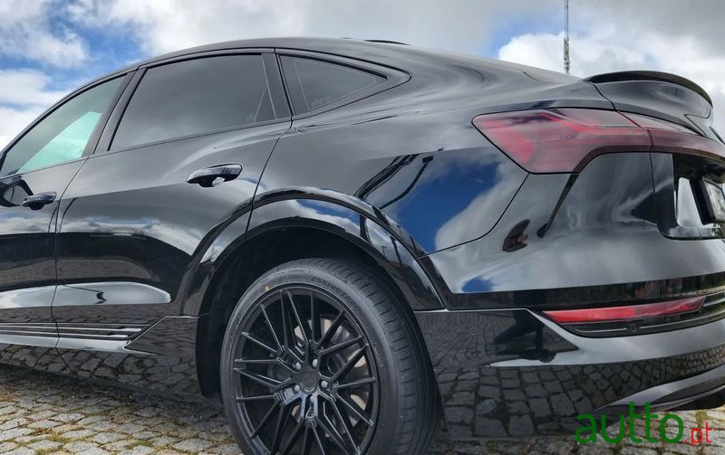 2022' Audi e-tron Sportback photo #4