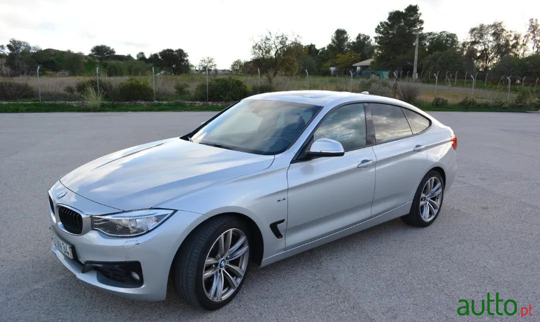 2014' BMW 320 Gran Turismo photo #3