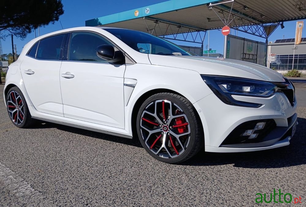 2019' Renault Megane photo #1