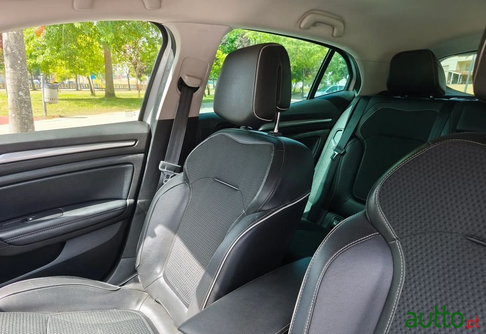 2016' Renault Megane photo #1