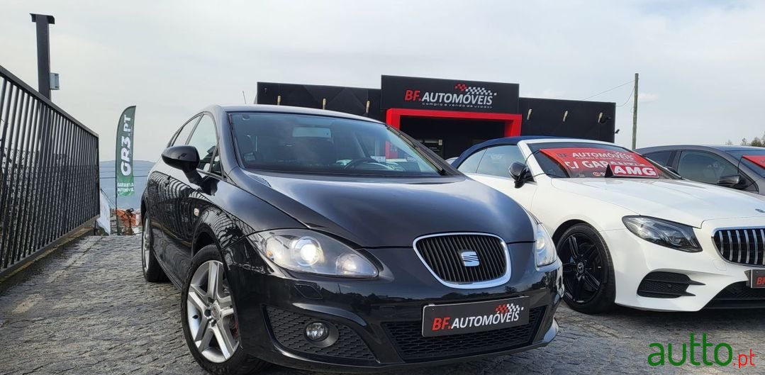 2011' SEAT Leon Sport photo #1